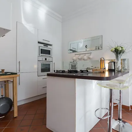 Sleeps 5 Wifi Appartement Cannes