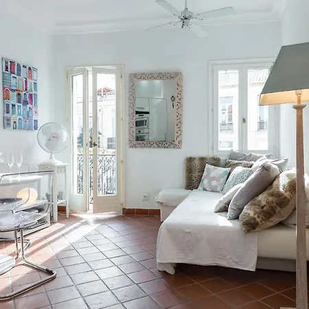 Sleeps 5 Wifi Cannes
